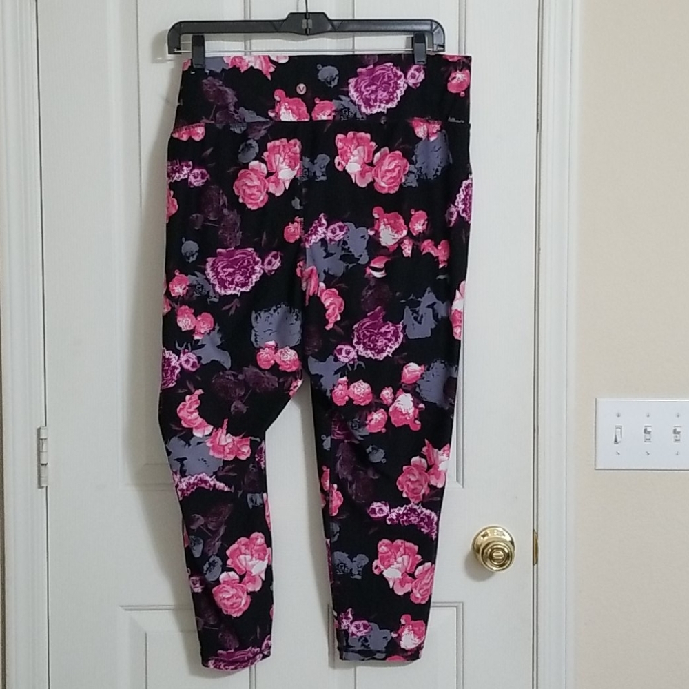 Lane Bryant Size 26/28 Livi Breast Cancer Workout